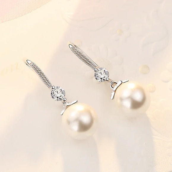 Fine 925 Sterling Silver Luxury Crystal Zircon Pearl Earrings - Picture 2 of 6